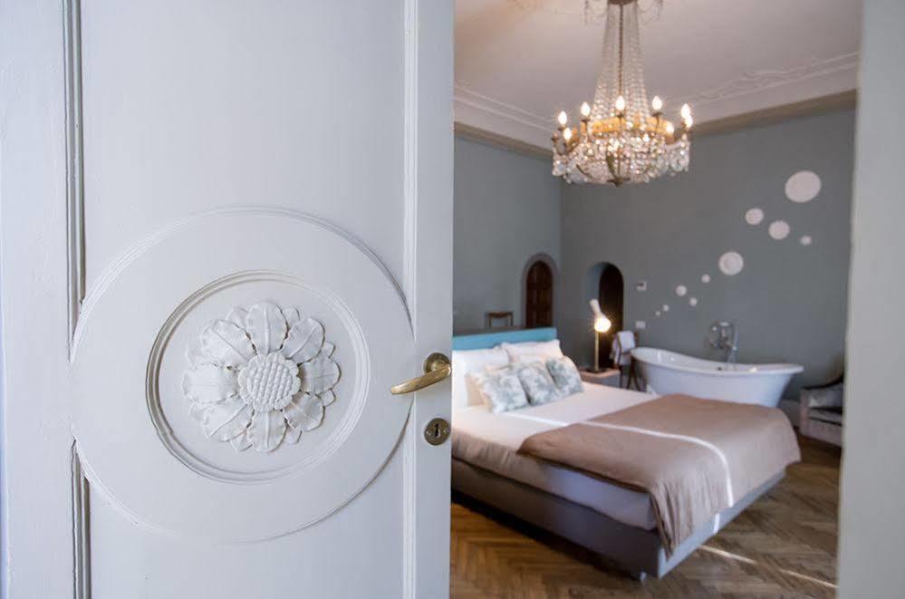 Adastra Suites Флоренция Екстериор снимка