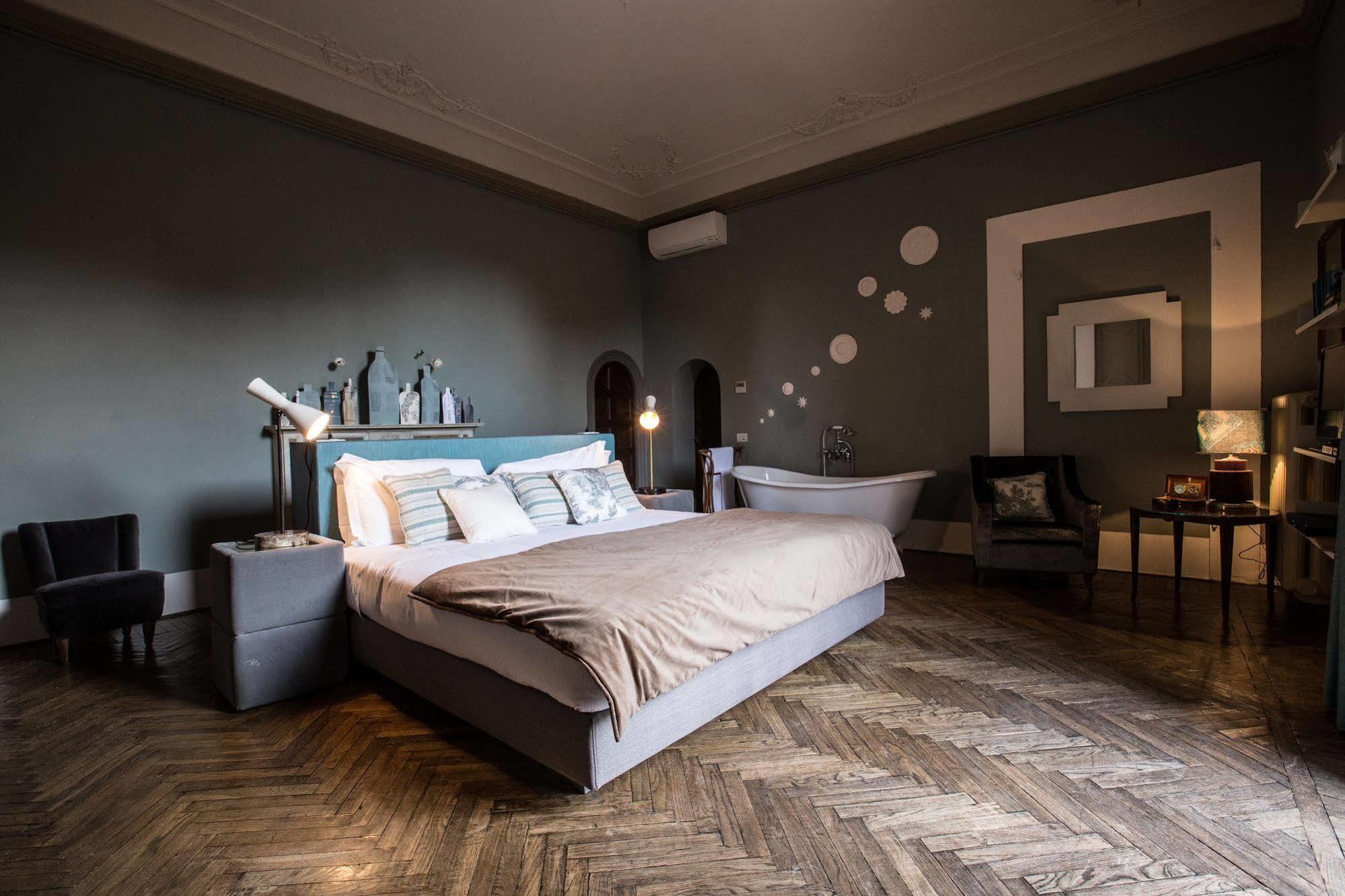 Adastra Suites Флоренция Екстериор снимка